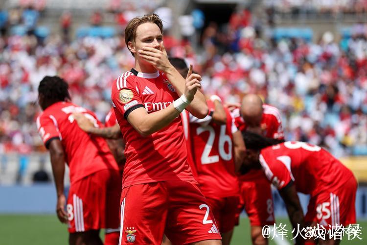 “拜仁本赛季连续比赛2+进球的记录告终,攻击数据三项体现” “拜仁本赛季连续比赛2+进球的记录告终,攻击数据三项体现”