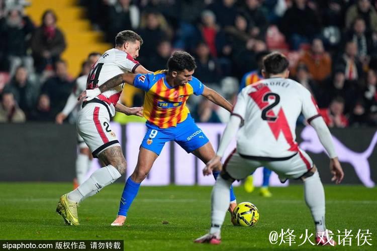 巴利卡诺与贝蒂斯战平0-0，帕拉松中柱，略伦特和德弗鲁托斯因伤离场