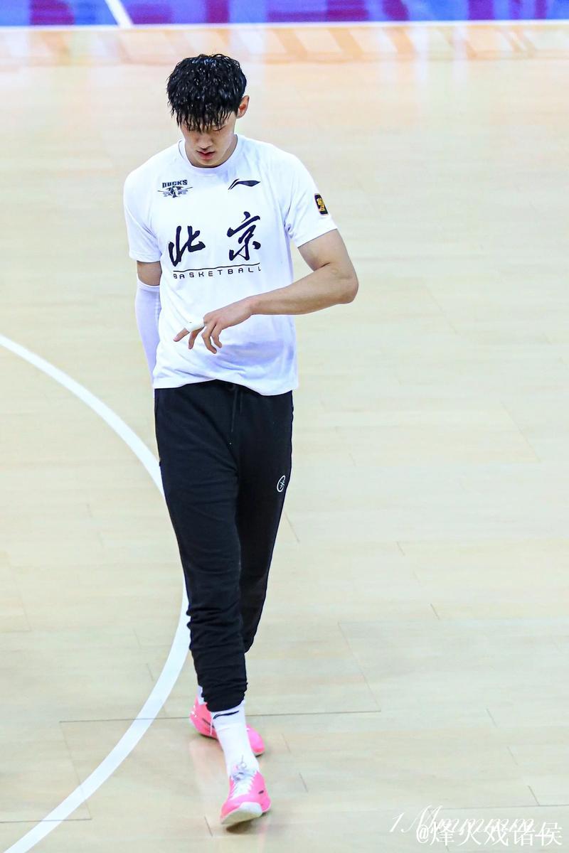 CBA官方：曾凡博正式完成北京首钢注册